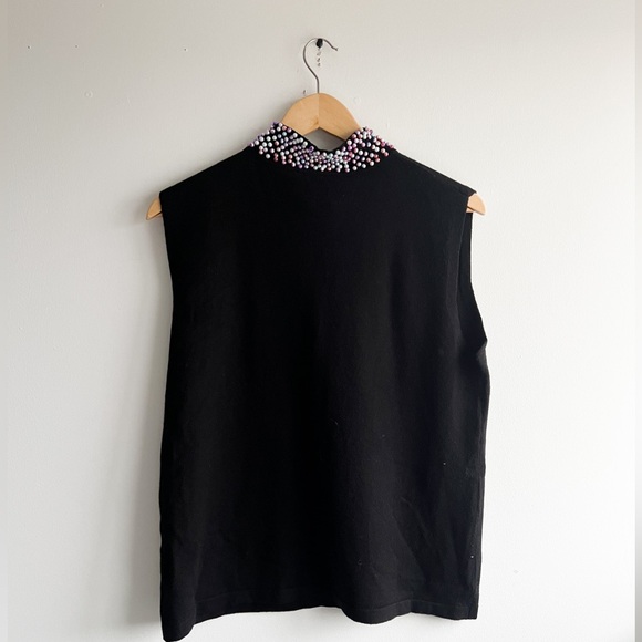 Liv Milano Pearl Neck Sleeveless Top - Picture 4 of 10